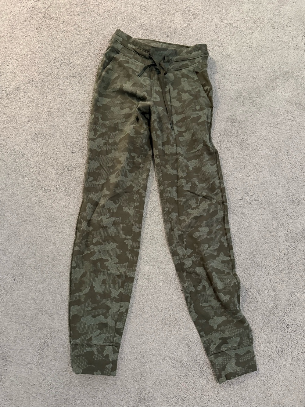 Lululemon Camo Joggers - Olive/Forest Green